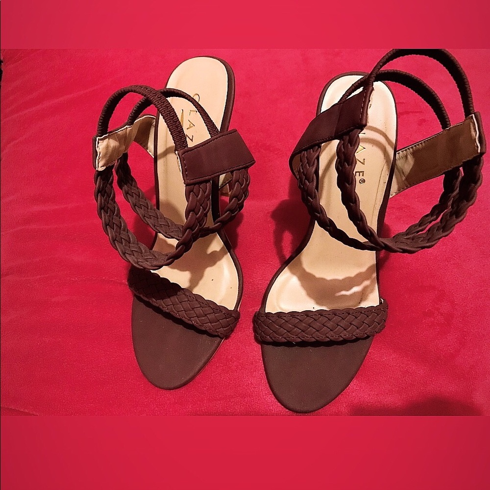 Heels - Picture 2 of 2